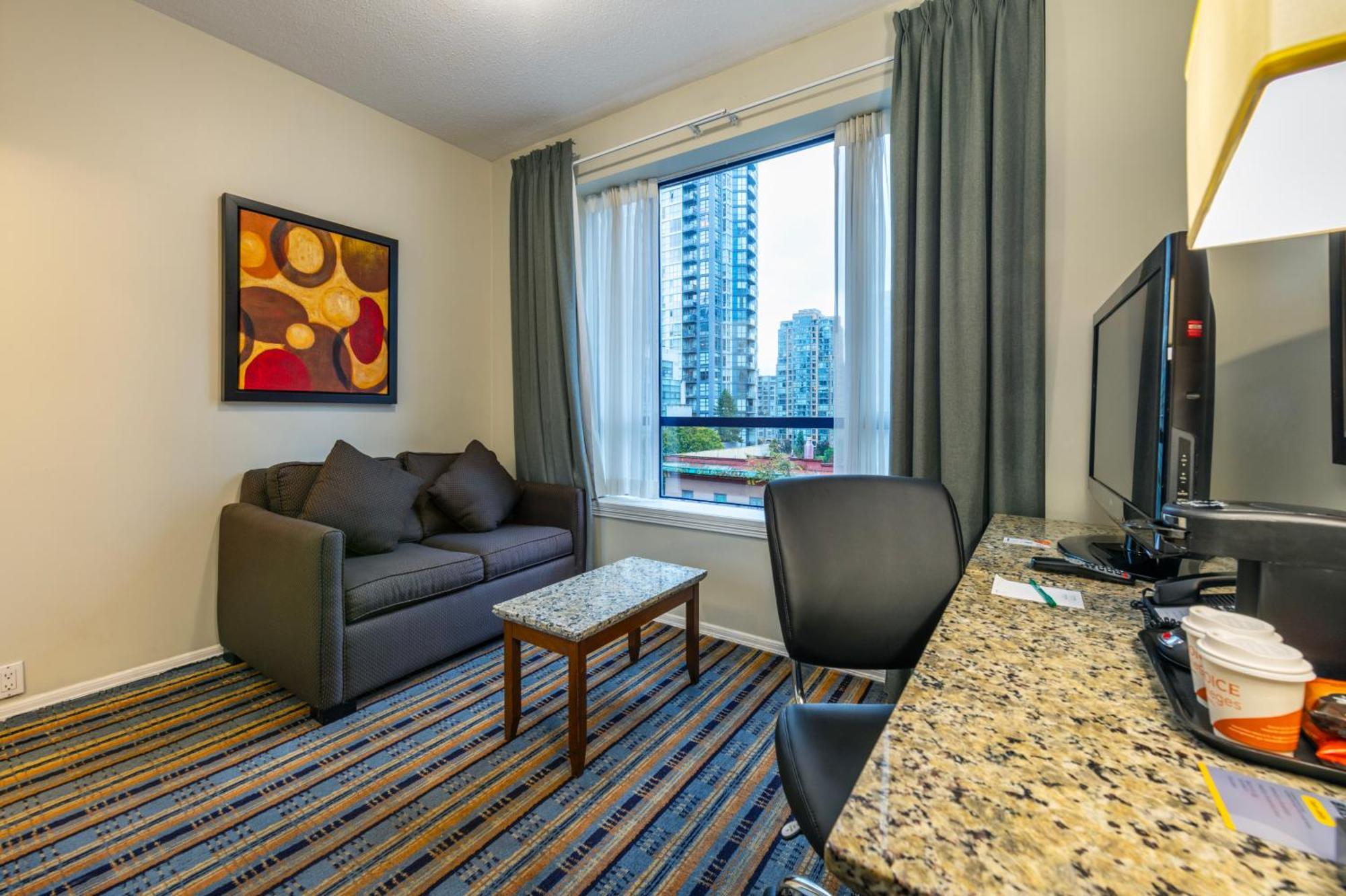 Quality Inn & Suites Vancouver Exterior photo